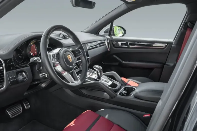 Porsche Cayenne din 2022 cu 67.990 km - oferta POR127652 - foto 4