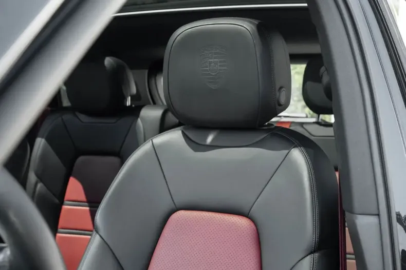 Porsche Cayenne din 2022 cu 67.990 km - oferta POR127652 - foto 34