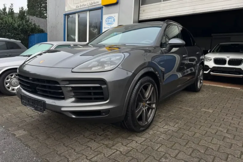 Porsche Cayenne din 2020 cu 64.900 km - oferta POR127653 - foto 1