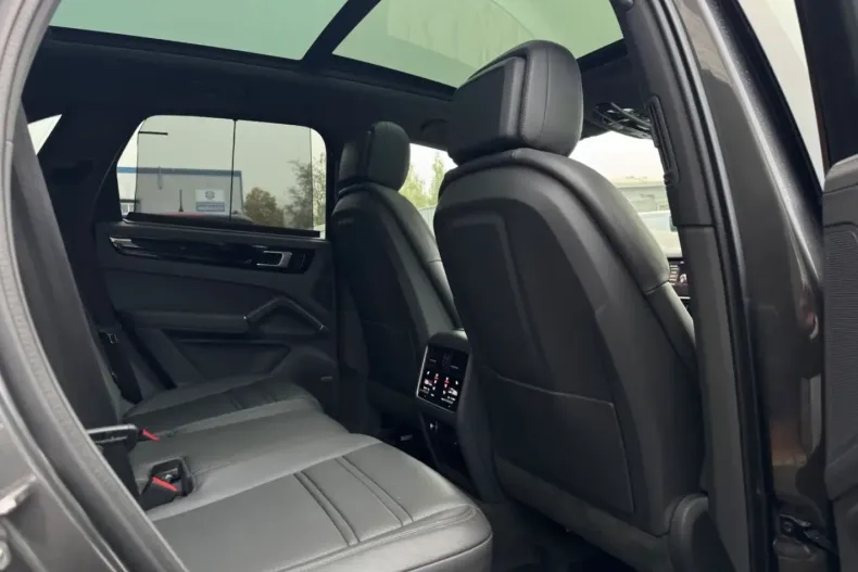 Porsche Cayenne din 2020 cu 64.900 km - oferta POR127653 - foto 13