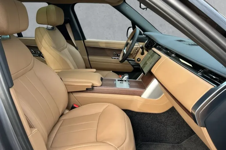 Land Rover Range Rover din 2024 cu 3.500 km - oferta LAN127657 - foto 3