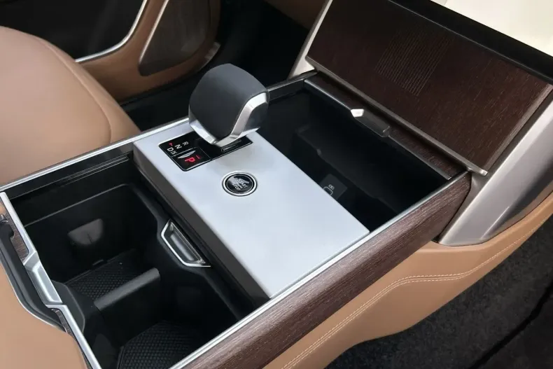 Land Rover Range Rover din 2024 cu 3.500 km - oferta LAN127657 - foto 15