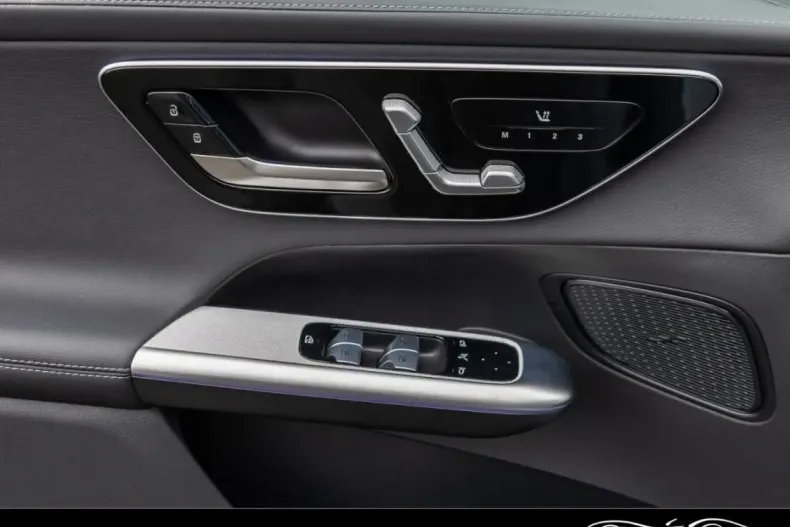 Mercedes-Benz GLC 300 din 2024 cu 18.900 km - oferta MER127667 - foto 15