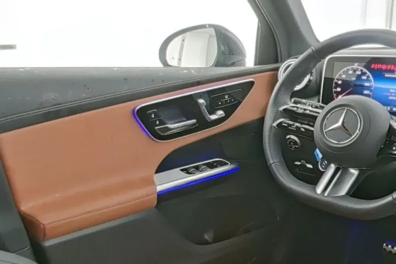Mercedes-Benz GLC 300 din 2024 cu 10.963 km - oferta MER127669 - foto 8