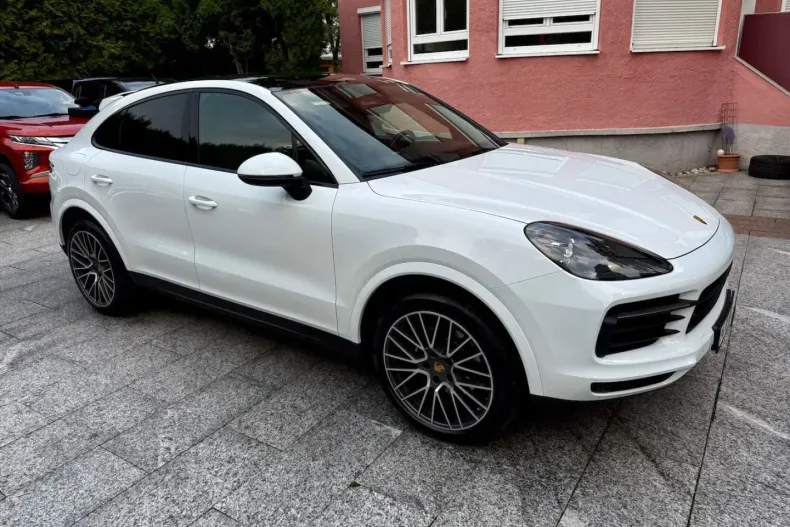 Porsche Cayenne din 2021 cu 82.000 km - oferta POR127686 - foto 1