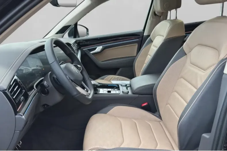 Volkswagen Touareg din 2024 cu 10.409 km - oferta VOL127690 - foto 1