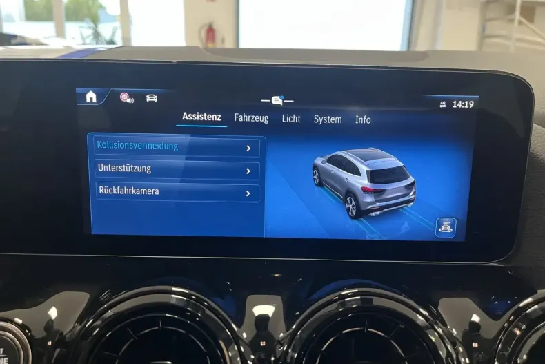 Mercedes-Benz GLA 180 din 2023 cu 19.506 km - oferta MER127692 - foto 26