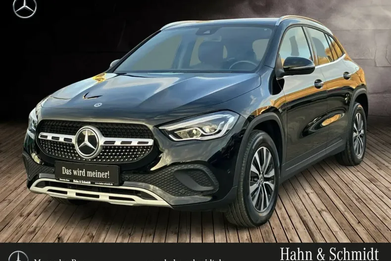 Mercedes-Benz GLA 200 din 2020 cu 25.212 km - oferta MER127695 - foto 1