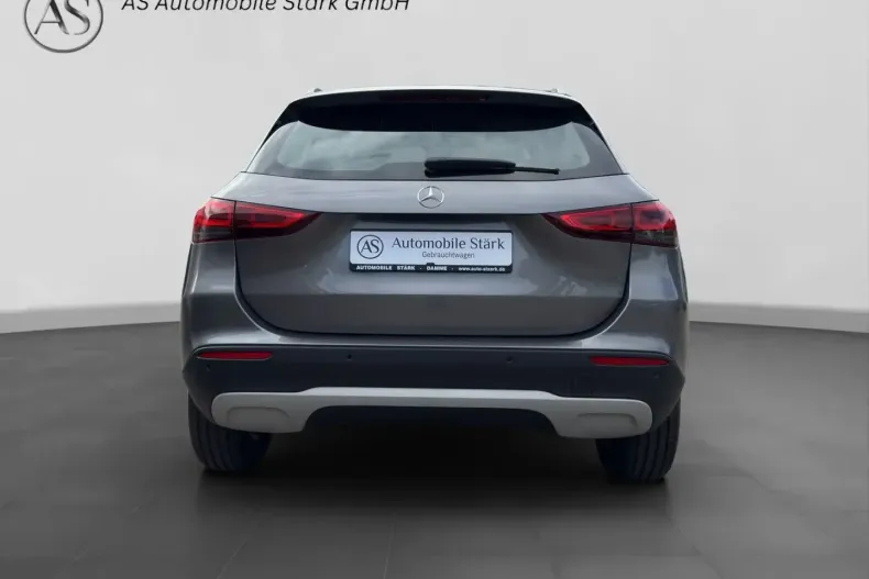 Mercedes-Benz GLA 200 din 2022 cu 40.000 km - oferta MER127696 - foto 4