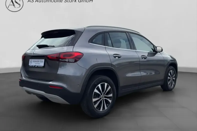 Mercedes-Benz GLA 200 din 2022 cu 40.000 km - oferta MER127696 - foto 5