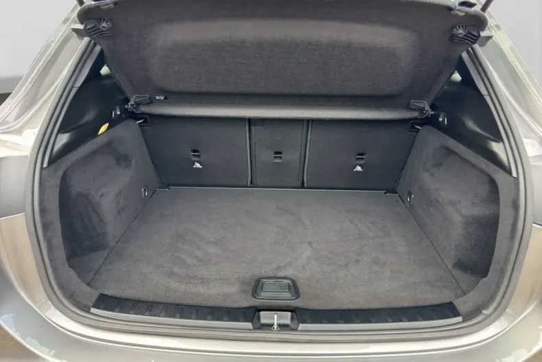 Mercedes-Benz GLA 200 din 2022 cu 40.000 km - oferta MER127696 - foto 14