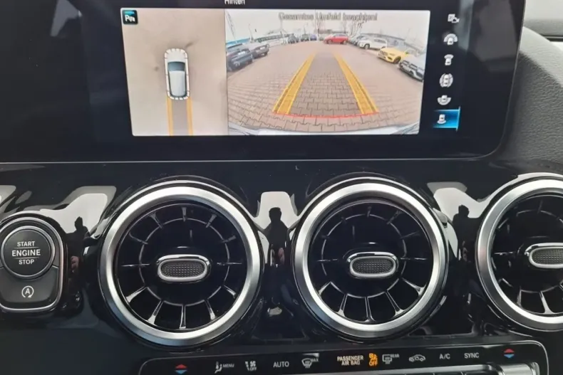 Mercedes-Benz GLA 250 din 2020 cu 45.583 km - oferta MER127698 - foto 16