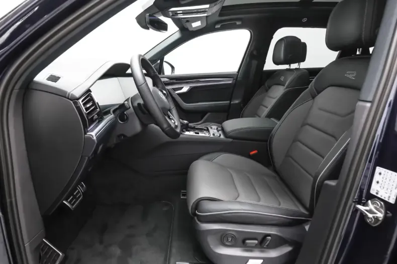 Volkswagen Touareg din 2024 cu 19.874 km - oferta VOL127702 - foto 7