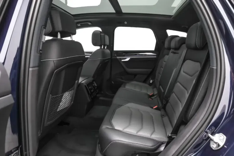 Volkswagen Touareg din 2024 cu 19.874 km - oferta VOL127702 - foto 12