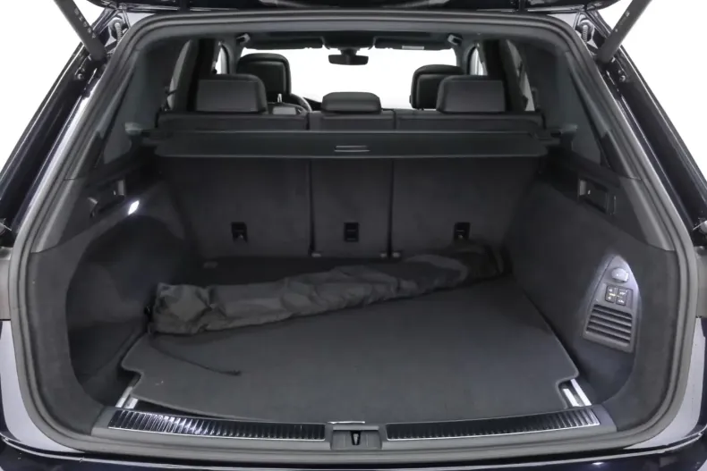 Volkswagen Touareg din 2024 cu 19.874 km - oferta VOL127702 - foto 13