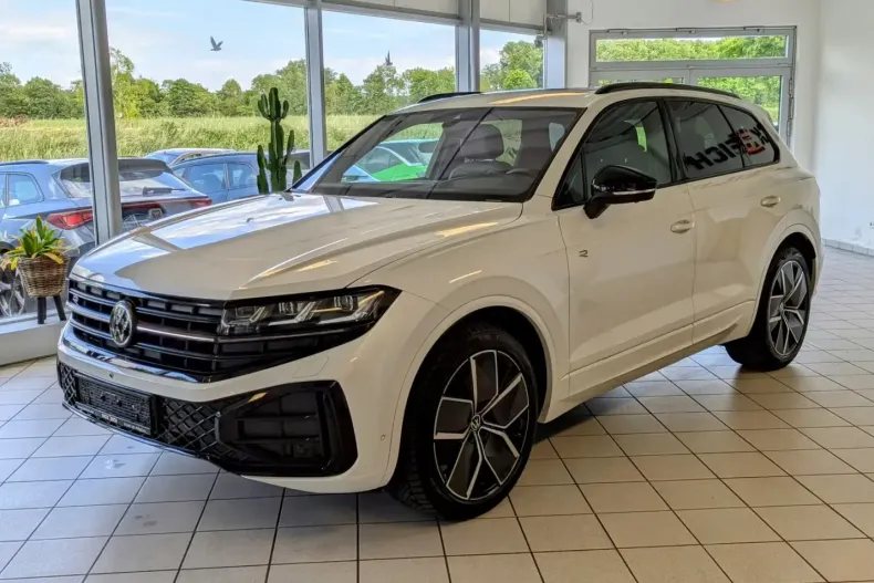 Volkswagen Touareg din 2024 cu 16.667 km - oferta VOL127709 - foto 1