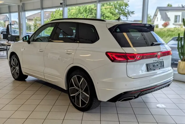 Volkswagen Touareg din 2024 cu 16.667 km - oferta VOL127709 - foto 5