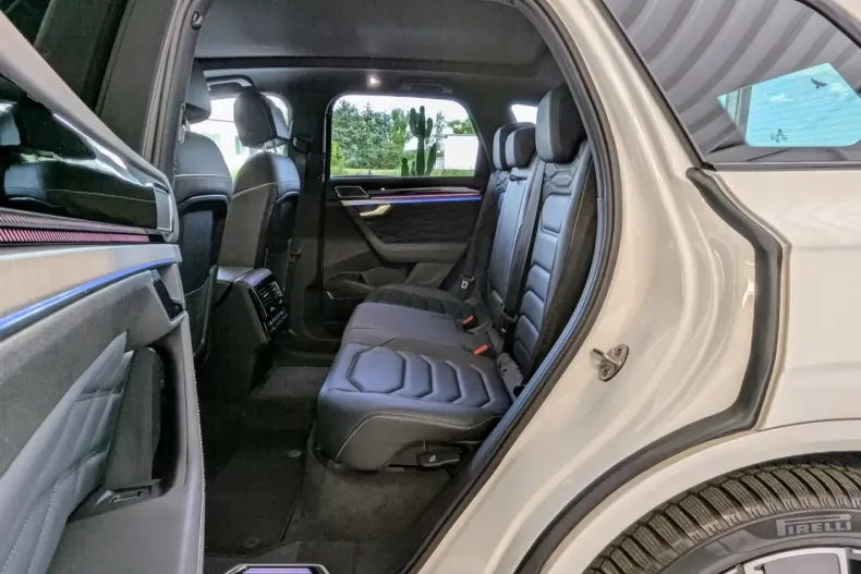 Volkswagen Touareg din 2024 cu 16.667 km - oferta VOL127709 - foto 6