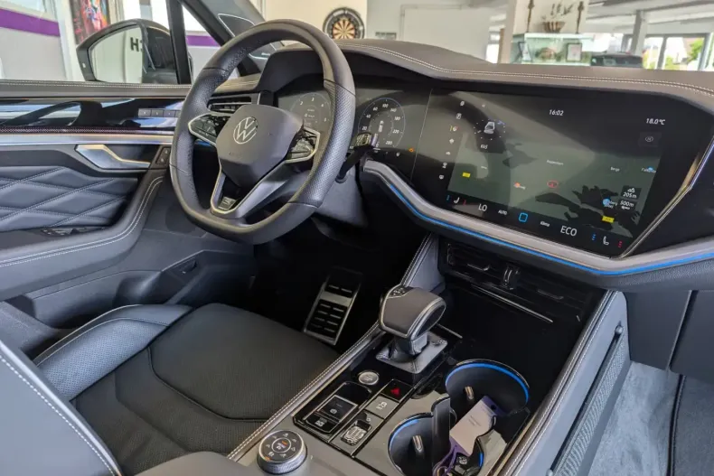 Volkswagen Touareg din 2024 cu 16.667 km - oferta VOL127709 - foto 7