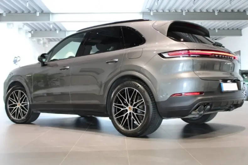 Porsche Cayenne din 2024 cu 9.370 km - oferta POR127727 - foto 3