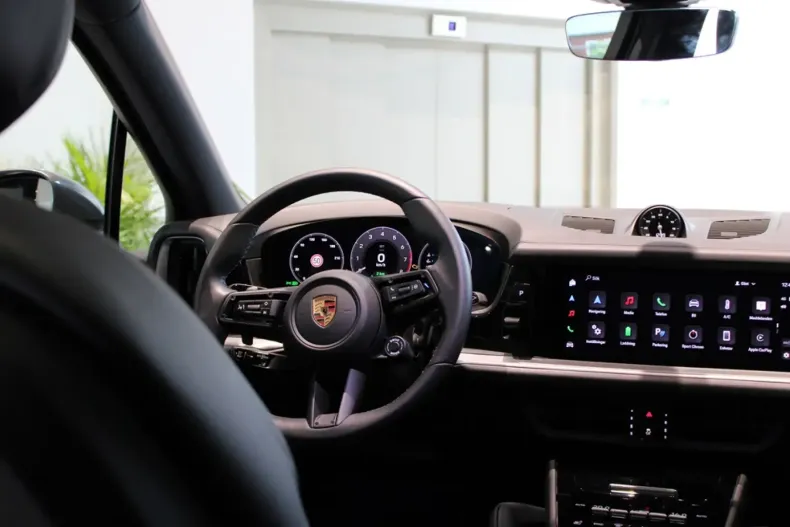 Porsche Cayenne din 2024 cu 9.370 km - oferta POR127727 - foto 9