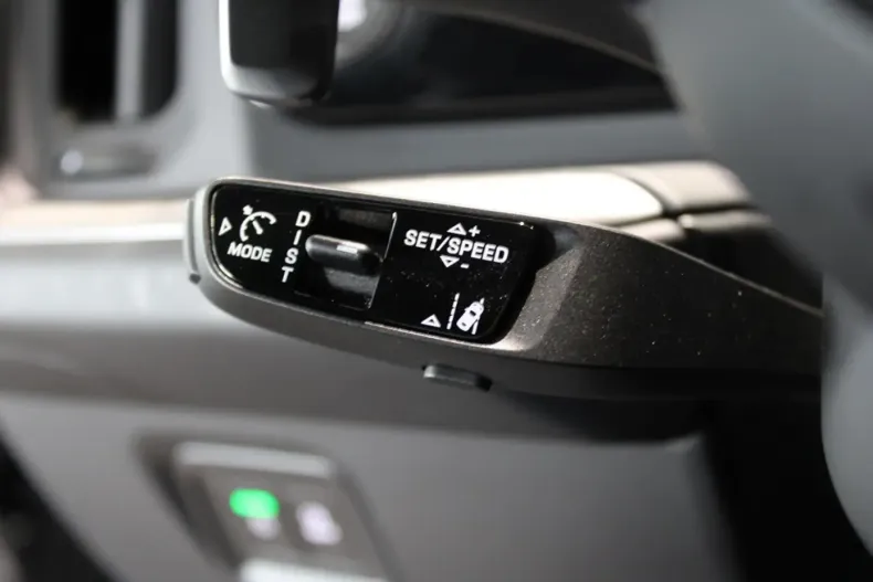 Porsche Cayenne din 2024 cu 9.370 km - oferta POR127727 - foto 11