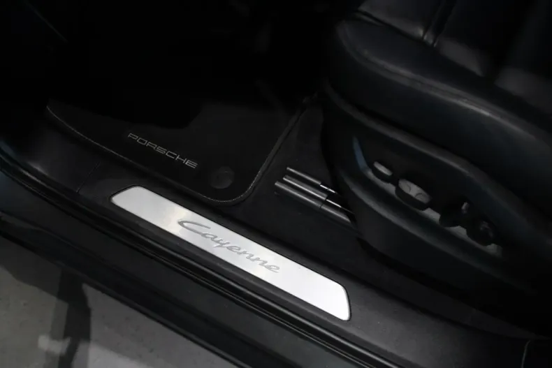 Porsche Cayenne din 2024 cu 9.370 km - oferta POR127727 - foto 18