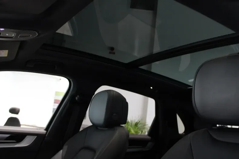 Porsche Cayenne din 2025 cu 7.110 km - oferta POR127731 - foto 5