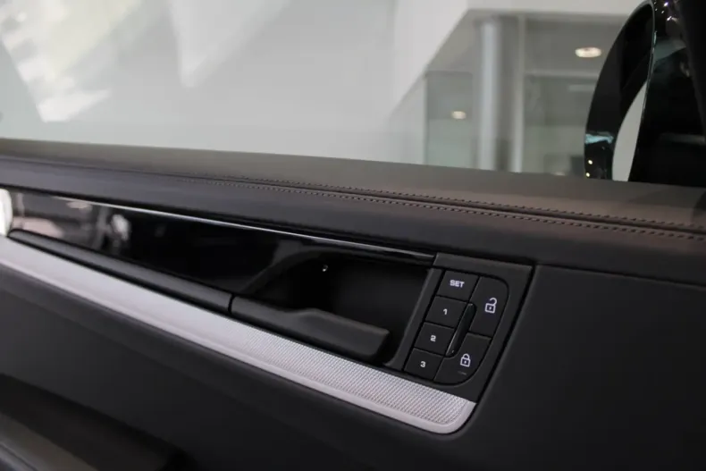 Porsche Cayenne din 2025 cu 7.110 km - oferta POR127731 - foto 11