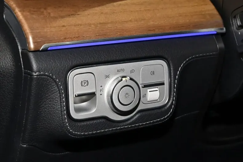 Mercedes-Benz GLE 400 din 2021 cu 94.100 km - oferta MER127742 - foto 20