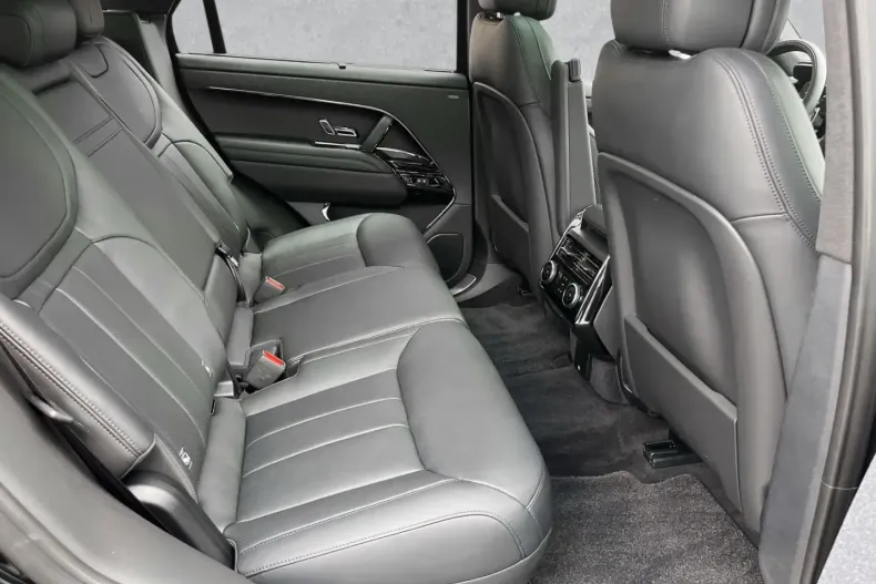 Land Rover Range Rover Sport din 2024 cu 12.856 km - oferta LAN127745 - foto 6