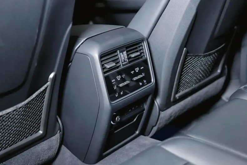 Porsche Cayenne din 2024 cu 26.500 km - oferta POR127747 - foto 47