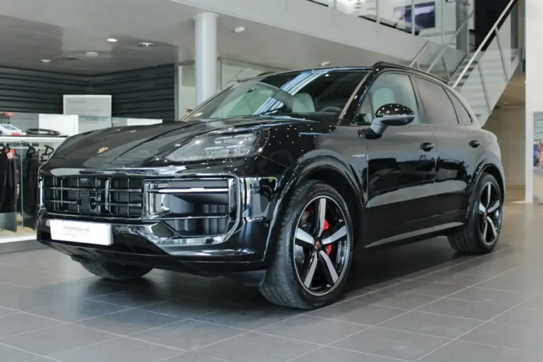 Porsche Cayenne din 2025 cu 3.600 km - oferta POR127753 - foto 3
