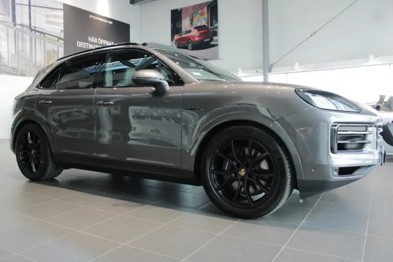 Porsche Cayenne din 2025 cu 0 km - oferta POR127756 - foto 2