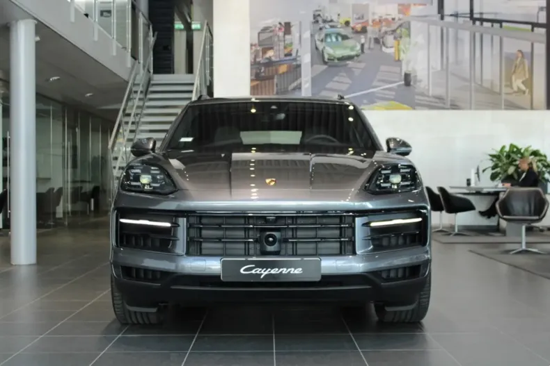 Porsche Cayenne din 2025 cu 0 km - oferta POR127756 - foto 3