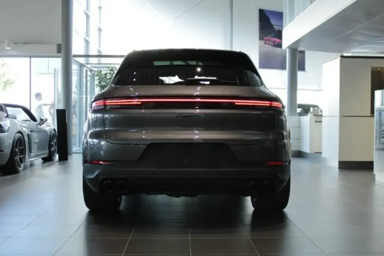 Porsche Cayenne din 2025 cu 0 km - oferta POR127756 - foto 8