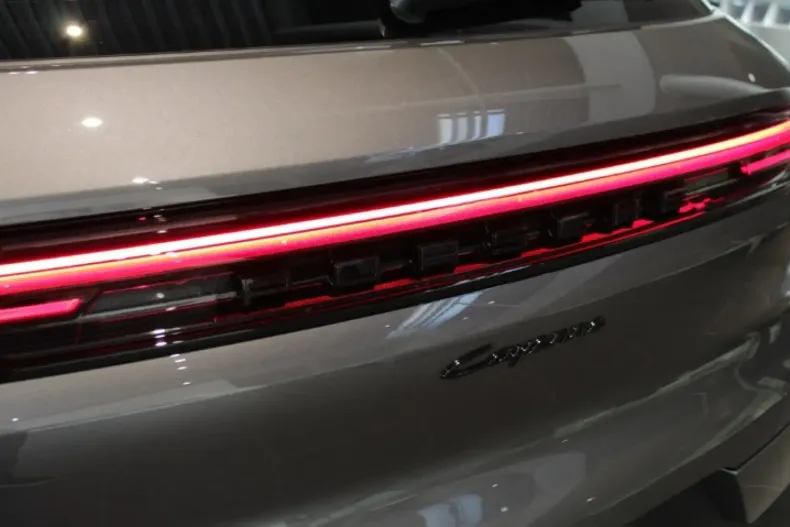 Porsche Cayenne din 2025 cu 0 km - oferta POR127756 - foto 17