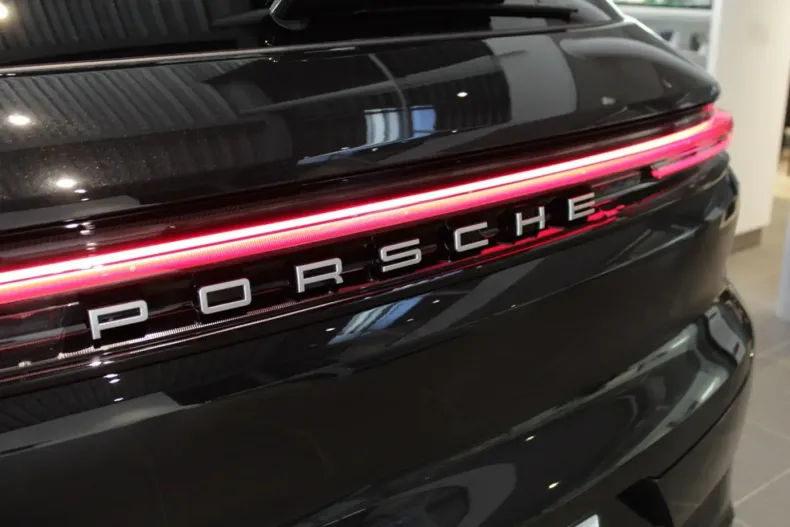 Porsche Cayenne din 2025 cu 0 km - oferta POR127756 - foto 36