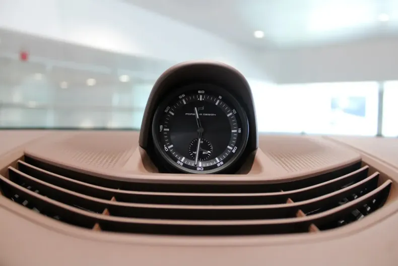 Porsche Taycan din 2022 cu 46.650 km - oferta POR127757 - foto 10