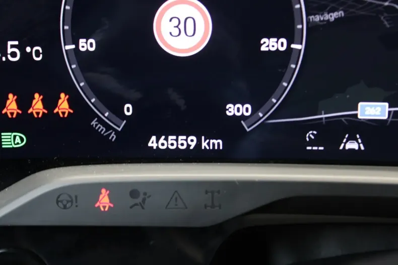 Porsche Taycan din 2022 cu 46.650 km - oferta POR127757 - foto 12