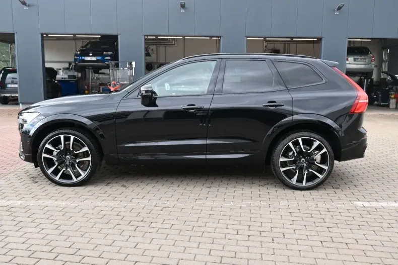 Volvo XC60 din 2024 cu 28.700 km - oferta VOL127758 - foto 3