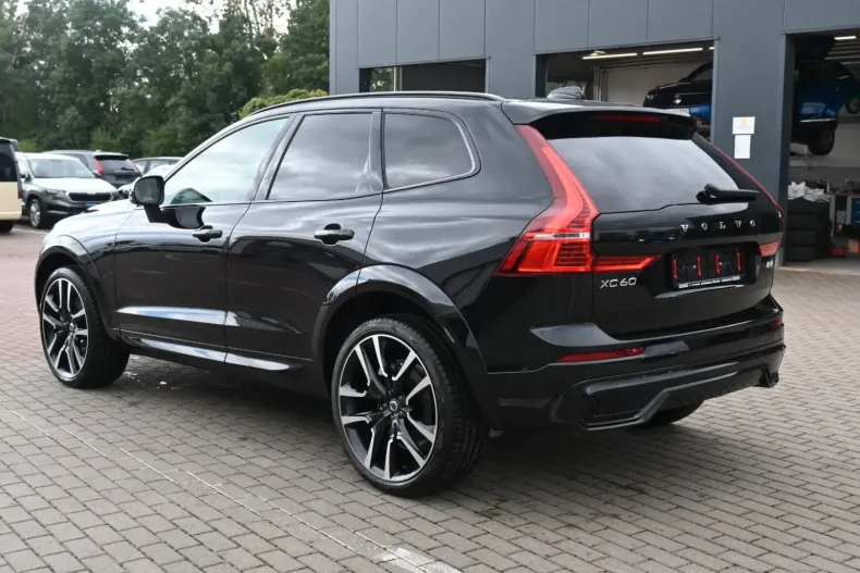 Volvo XC60 din 2024 cu 28.700 km - oferta VOL127758 - foto 4