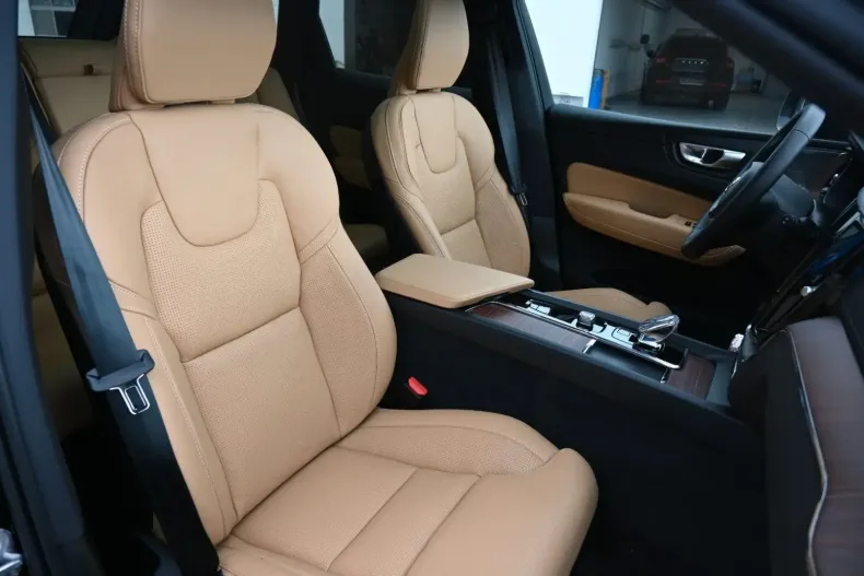 Volvo XC60 din 2024 cu 28.700 km - oferta VOL127758 - foto 14