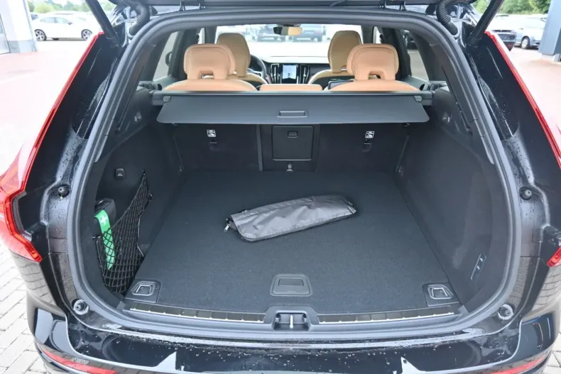 Volvo XC60 din 2024 cu 28.700 km - oferta VOL127758 - foto 16