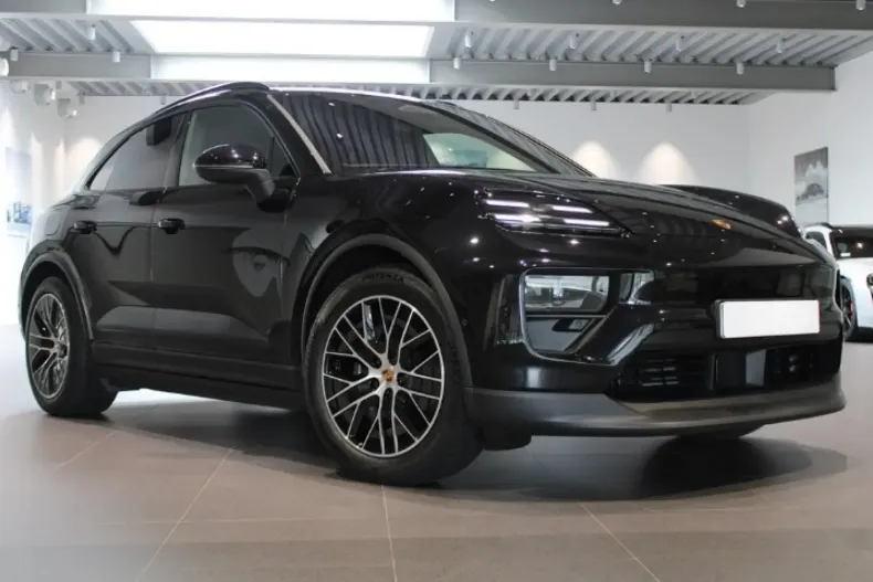 Porsche Macan din 2025 cu 1.990 km - oferta POR127759 - foto 1