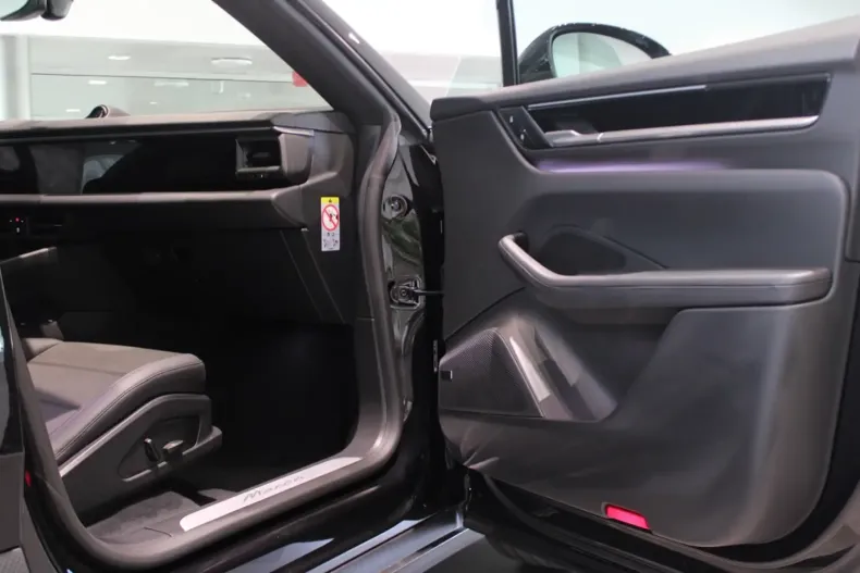 Porsche Macan din 2025 cu 1.990 km - oferta POR127759 - foto 5