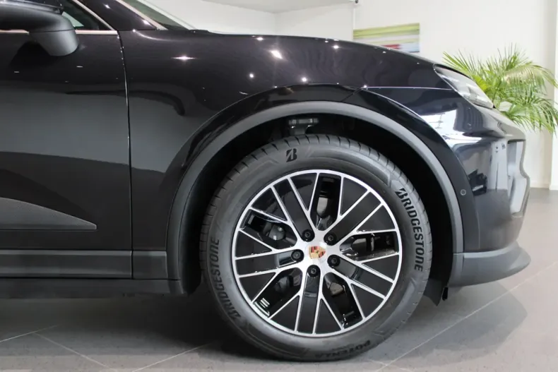 Porsche Macan din 2025 cu 1.990 km - oferta POR127759 - foto 8