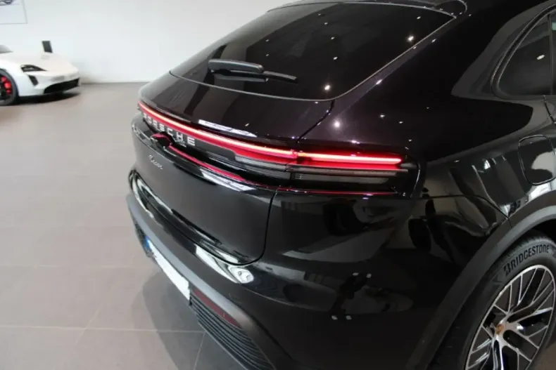 Porsche Macan din 2025 cu 1.990 km - oferta POR127759 - foto 10