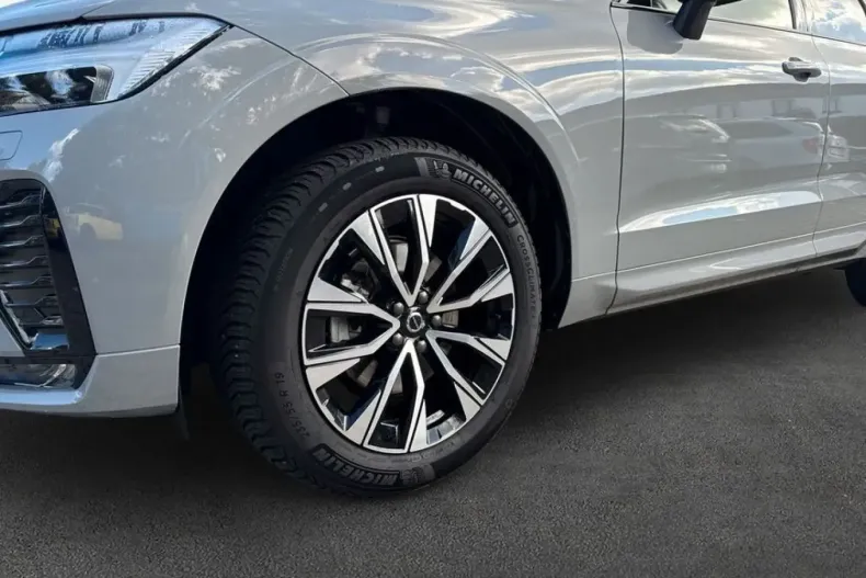 Volvo XC60 din 2024 cu 14.947 km - oferta VOL127760 - foto 6