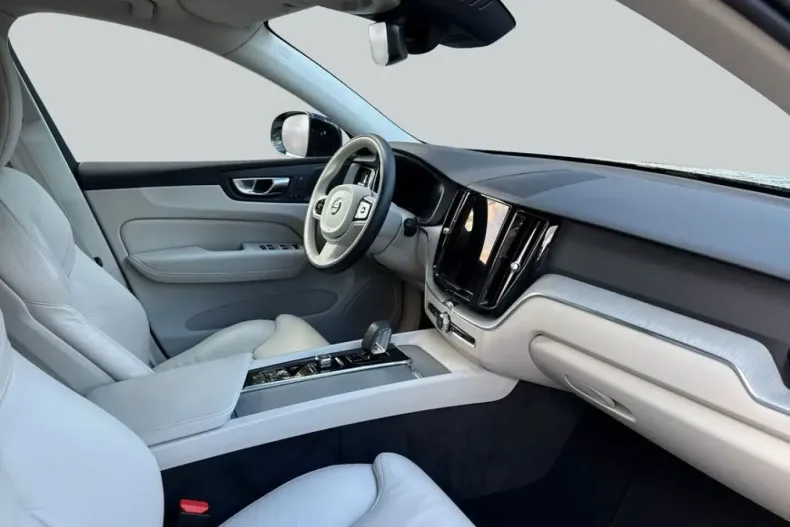 Volvo XC60 din 2024 cu 14.947 km - oferta VOL127760 - foto 12